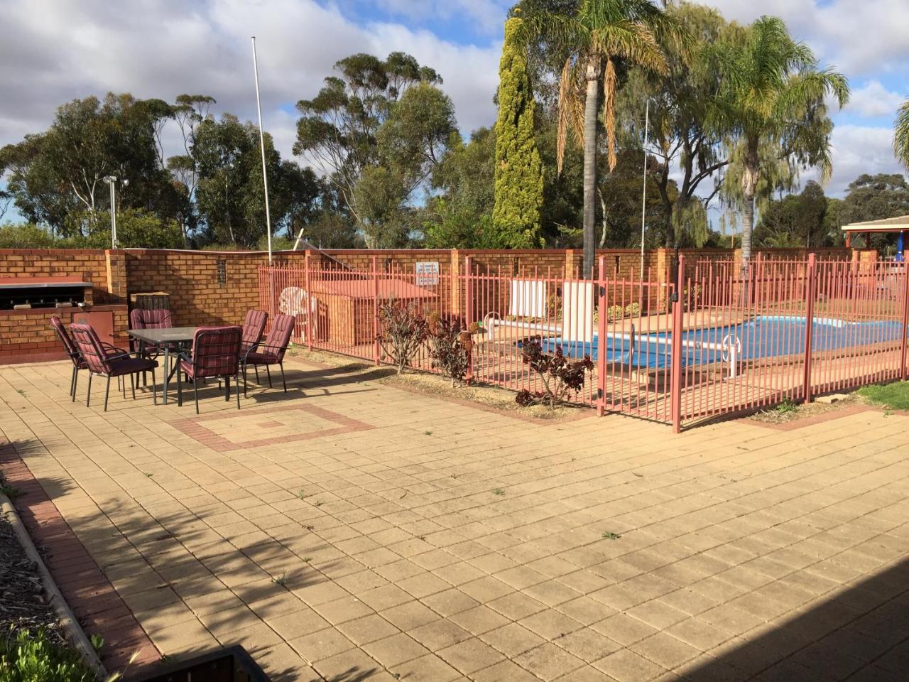 Kadina Gateway Motor Inn Extérieur photo